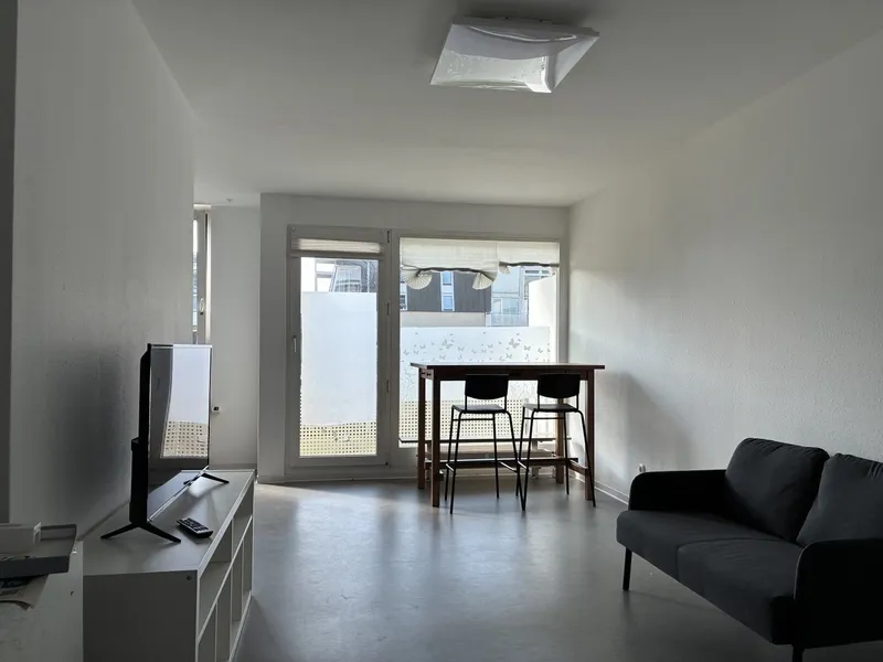 Möblierte 2-Zimmer-Wohnung mit großem Balkon bis 01.09.2029 — photo 1